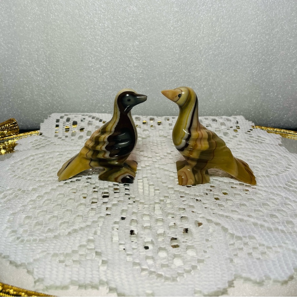 Vintage Carved Marble Onyx Stone Bird Figurines - Picture 2 of 5
